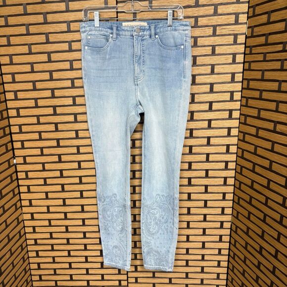 Soft Surroundings Embroidered Hem Jeans Size 6 - Picture 1 of 7